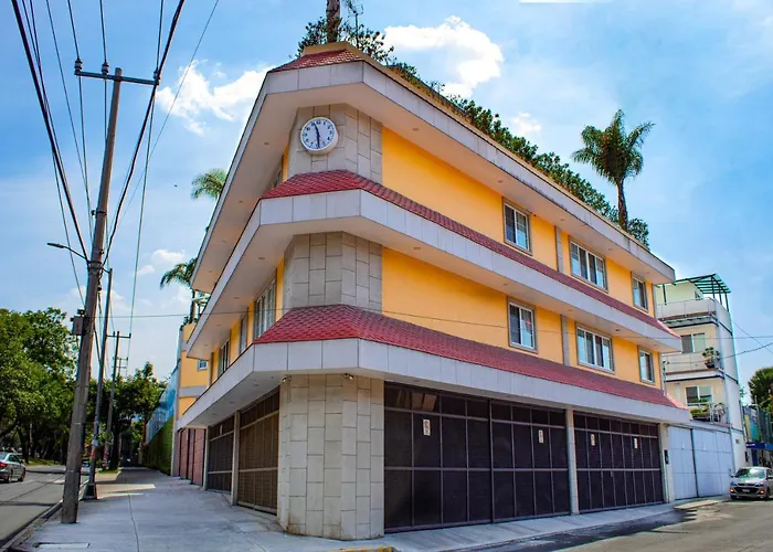 Hotel La Casa Del Reloj