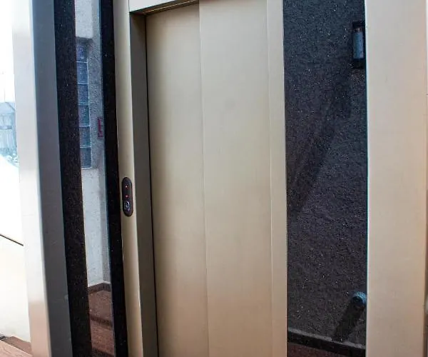 La Casa Del Reloj *